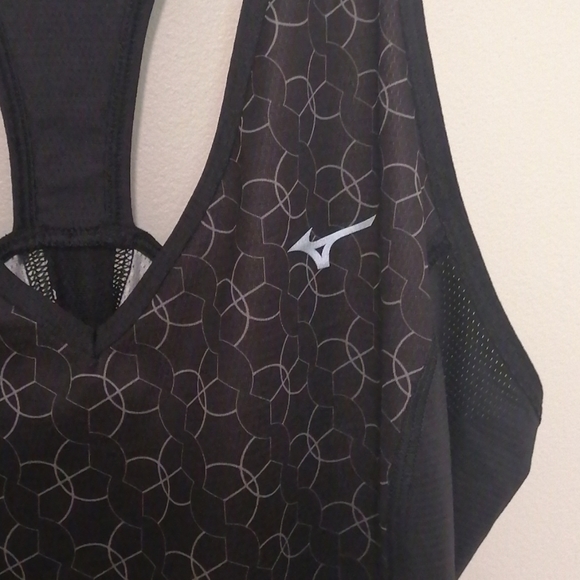 Mizuno tank top - Picture 3 of 4